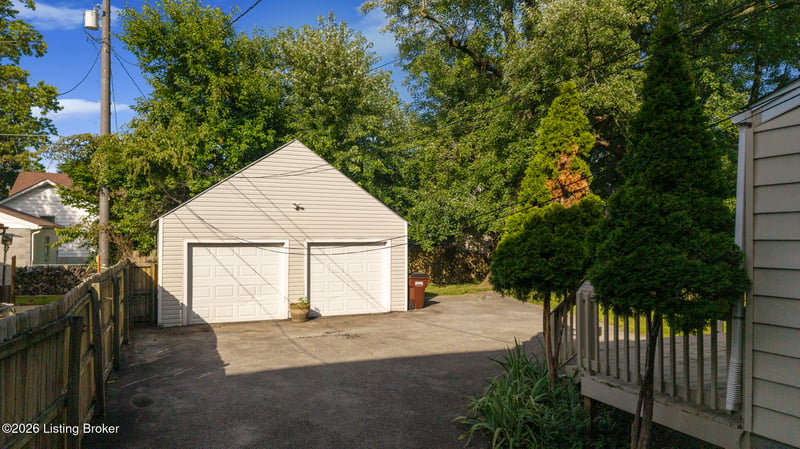 405 Macon Ave, Louisville, KY 40207
