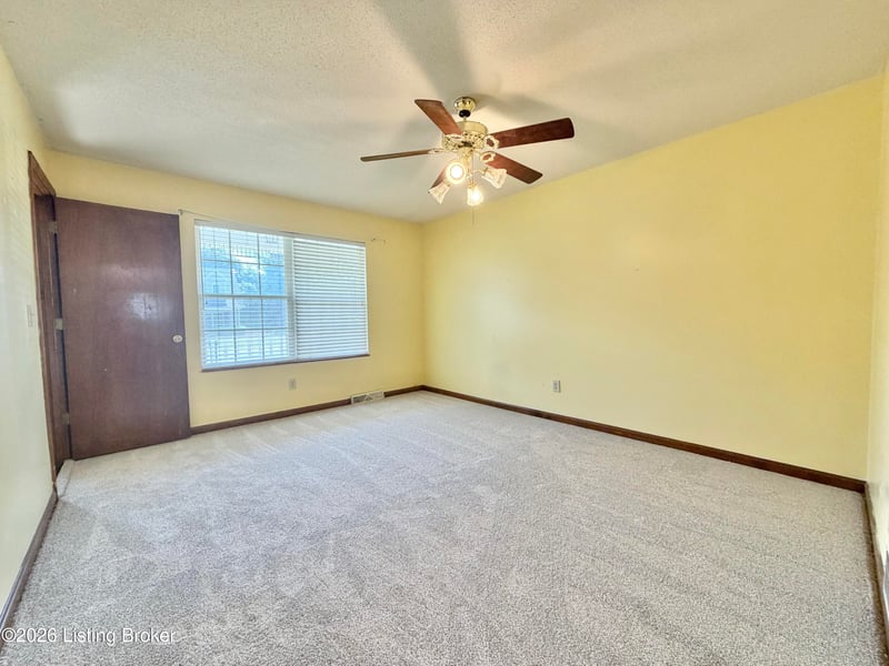 406 College View Dr, Elizabethtown, KY 42701