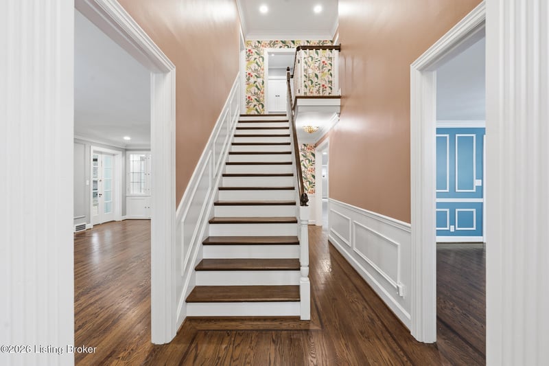 406 Mockingbird Hill Rd, Louisville, KY 40207
