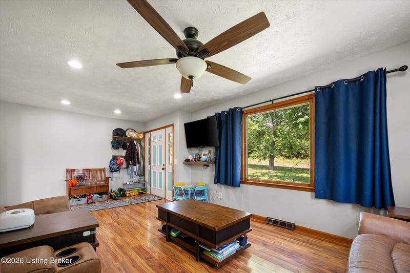 4061 Mink Run Rd, Frankfort, KY 40601