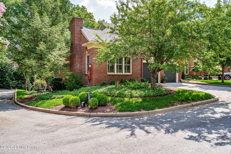 407 Wynfield Close Ct, Louisville, KY 40206