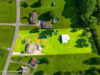 408 Hillcreek Rd, Shepherdsville, KY 40165