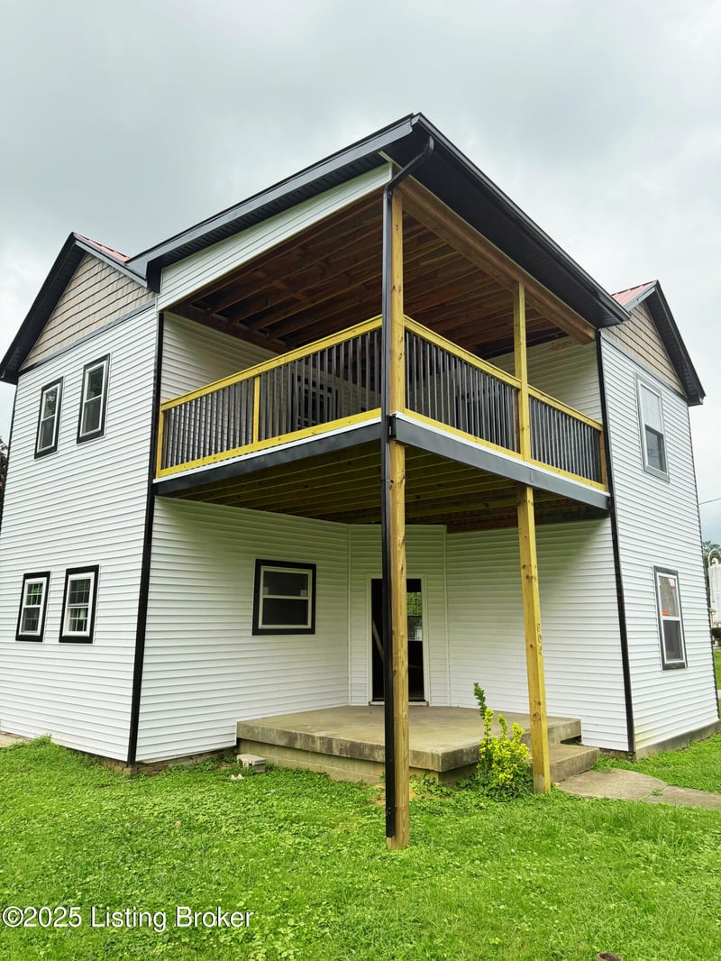 409 Elm St, West Point, KY 40177