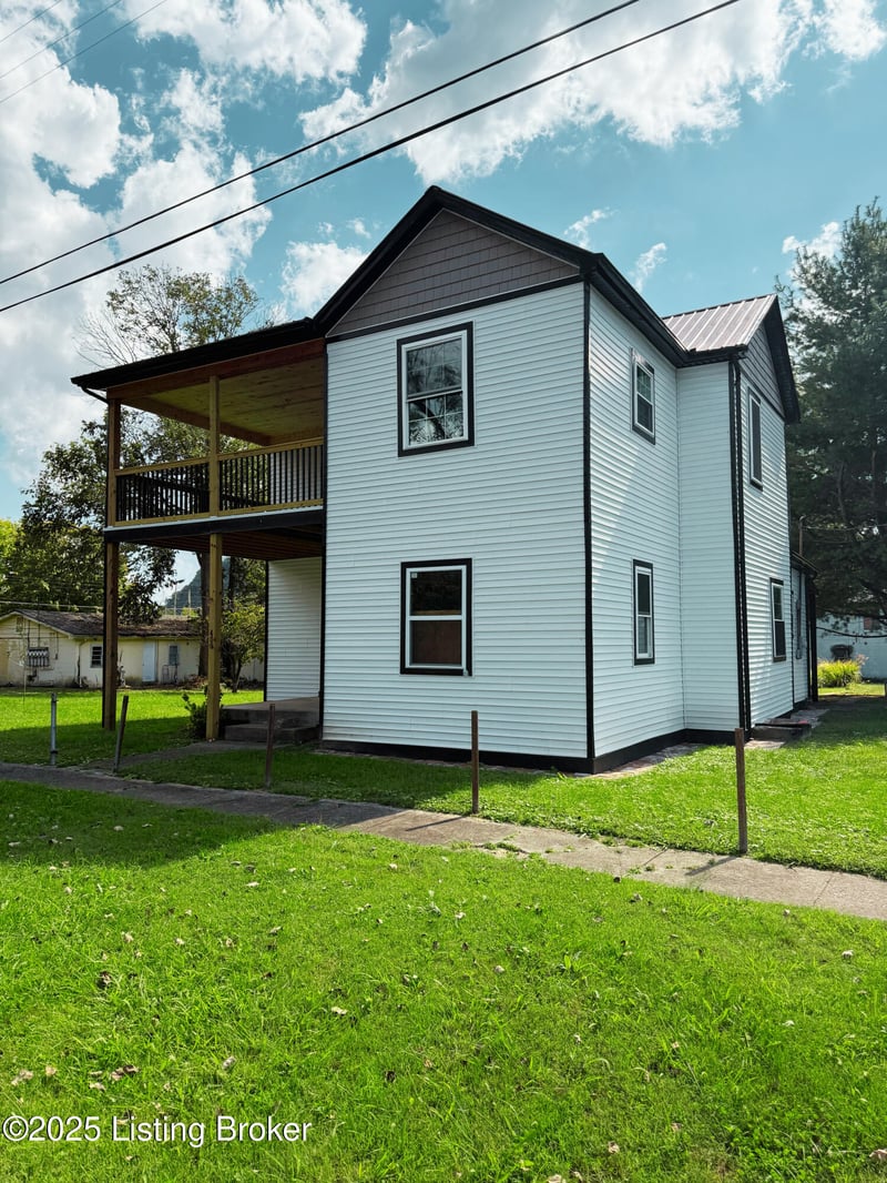 409 Elm St, West Point, KY 40177