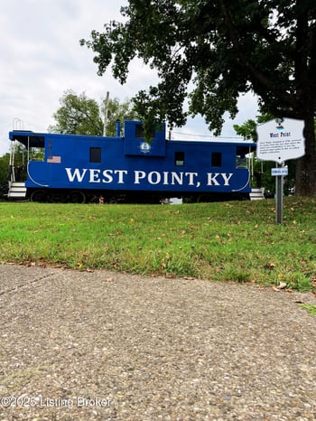 409 Elm St, West Point, KY 40177