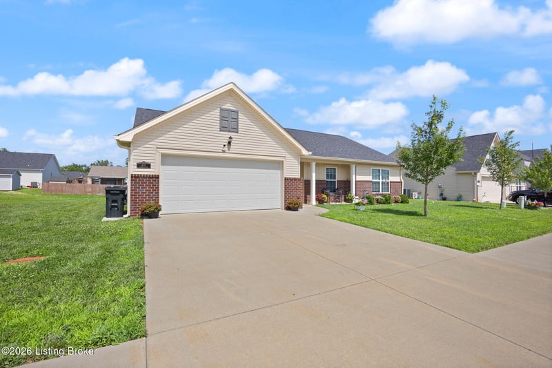 409 Lambrusco Way, Vine Grove, KY 40175