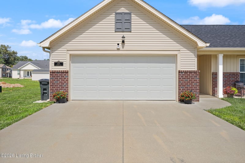 409 Lambrusco Way, Vine Grove, KY 40175