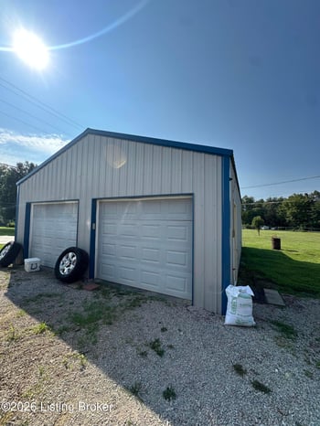 410 E 7th St, Hardinsburg, KY 40143