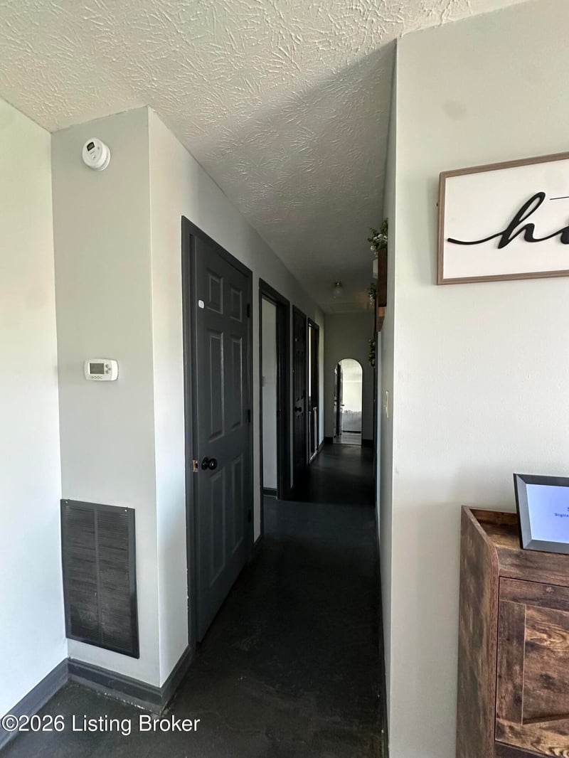 410 E 7th St, Hardinsburg, KY 40143
