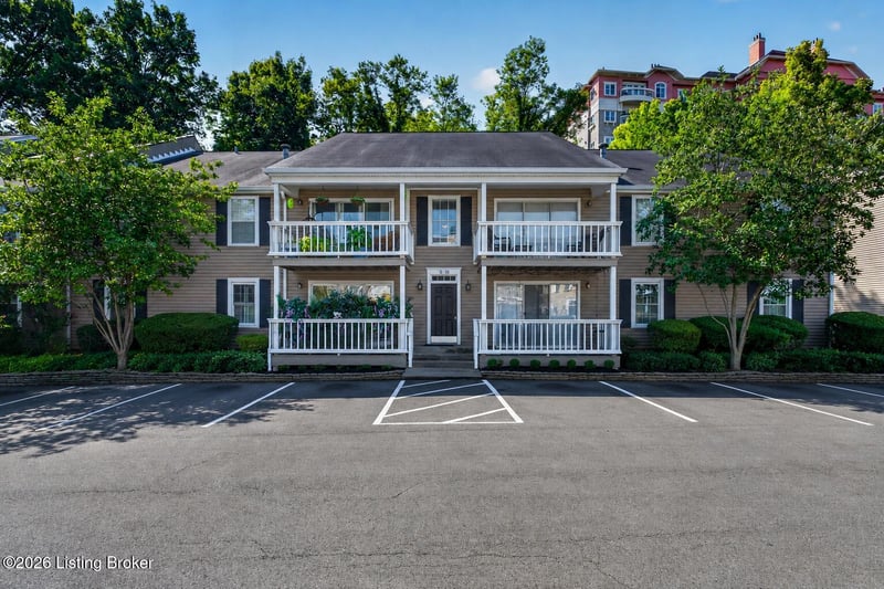 410 Mockingbird Valley Rd #APT 11, Louisville, KY 40207