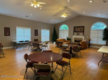 4100 Grenden Fields Dr, Louisville, KY 40299