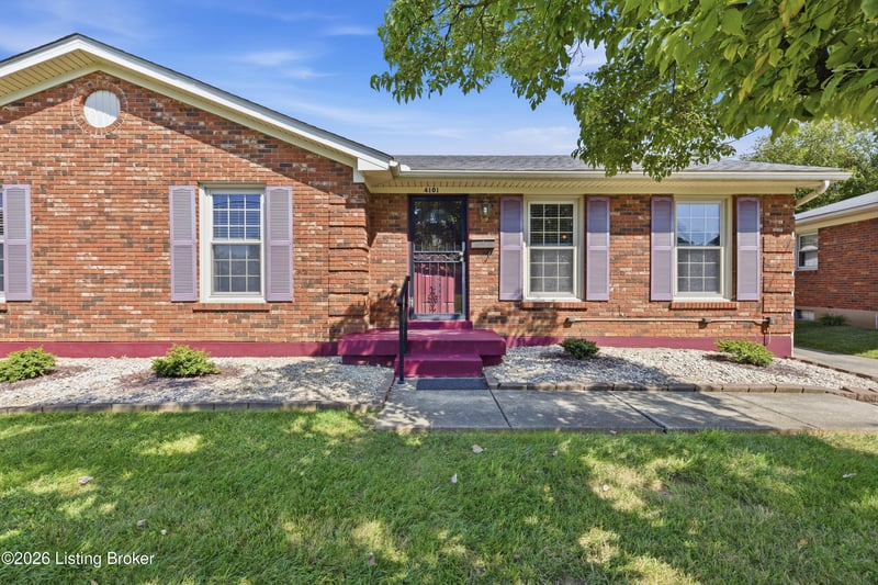 4101 Landside Dr, Louisville, KY 40220
