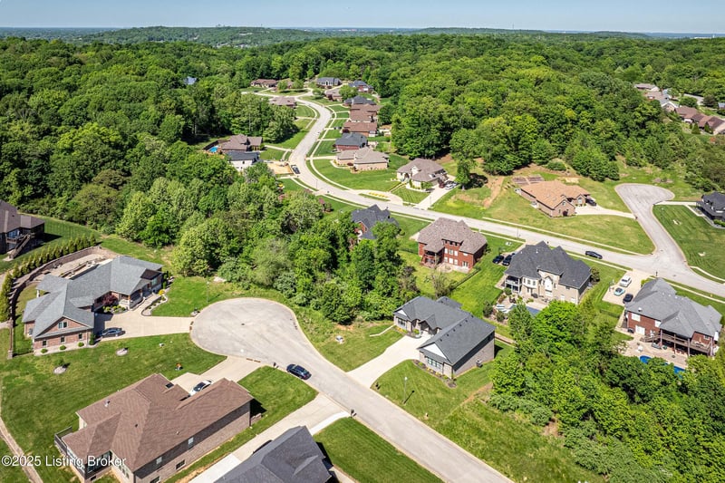 4101 Smarty Jones Dr, Louisville, KY 40214