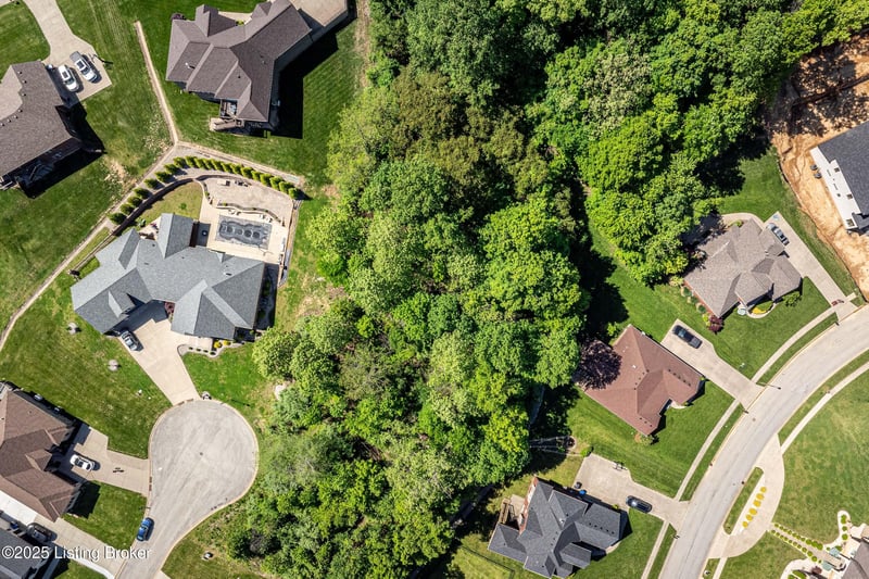 4101 Smarty Jones Dr, Louisville, KY 40214