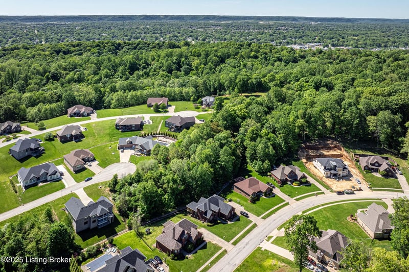 4101 Smarty Jones Dr, Louisville, KY 40214