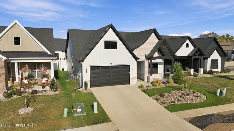 4104 Uhl Dr, Jeffersonville, IN 47130