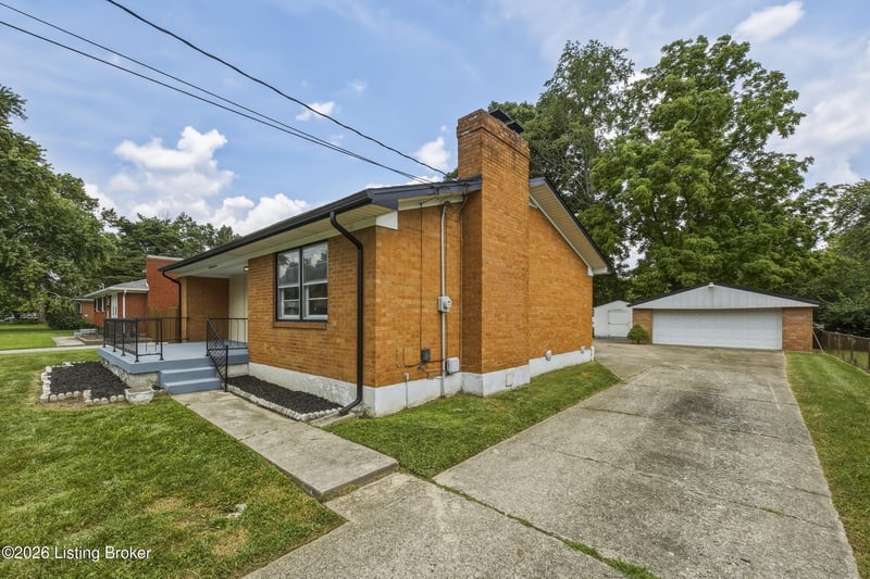 4105 Burrell Dr, Louisville, KY 40216