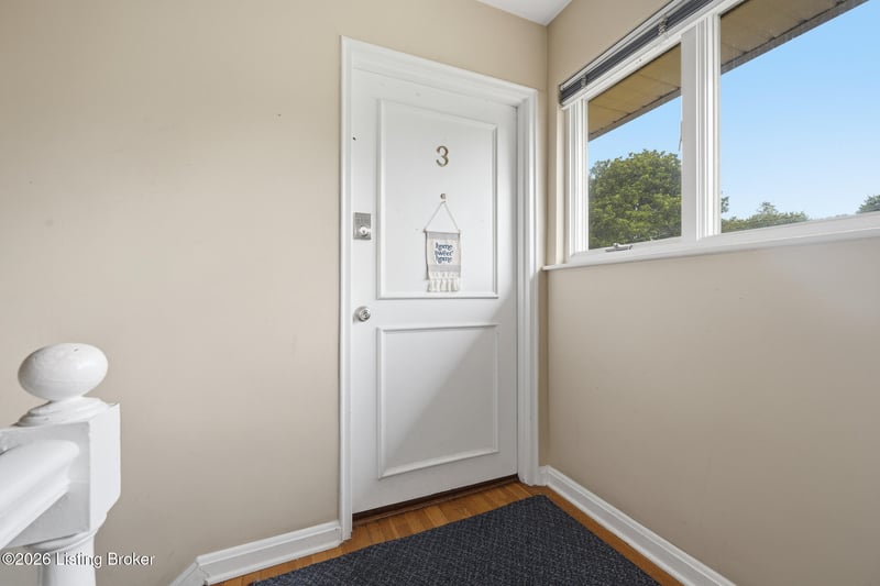 4105 Stoneview Dr #APT 3, Louisville, KY 40207