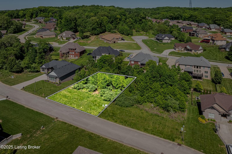 4107 Smarty Jones Dr, Louisville, KY 40214