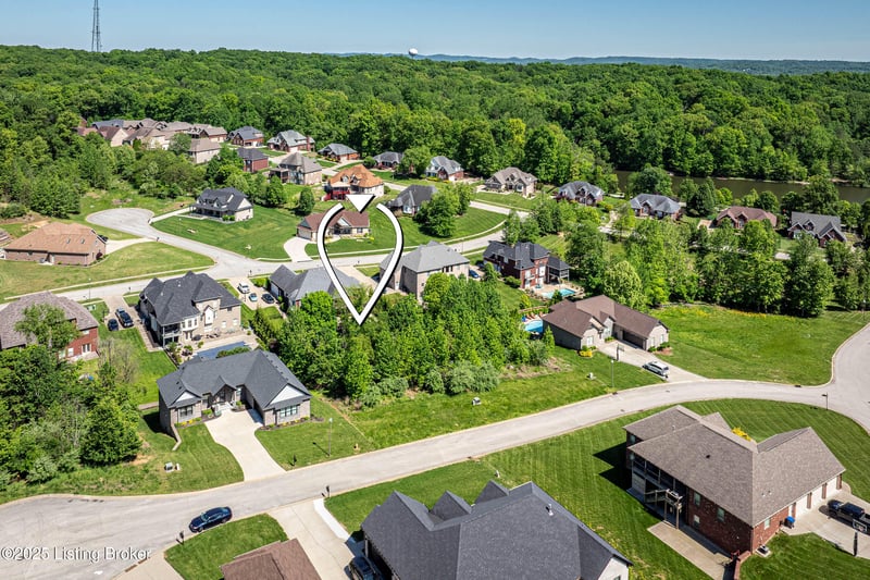 4107 Smarty Jones Dr, Louisville, KY 40214