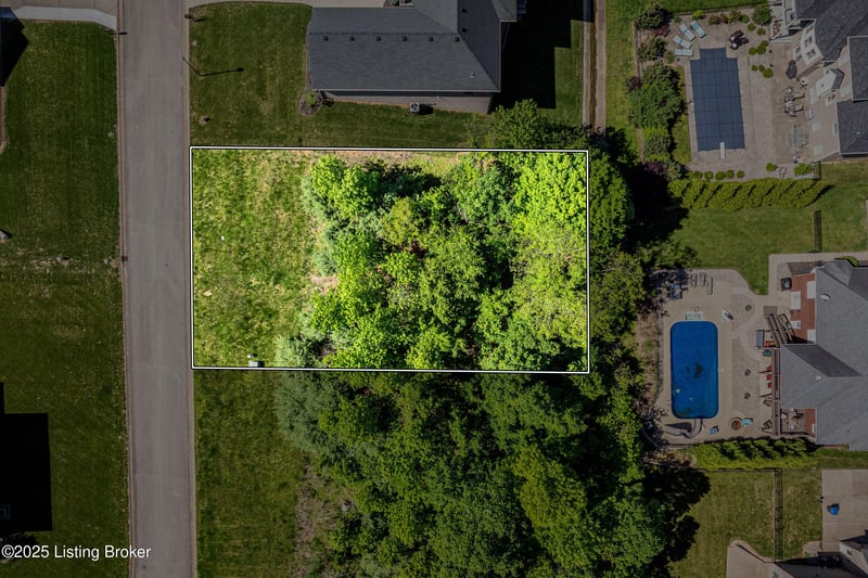 4107 Smarty Jones Dr, Louisville, KY 40214