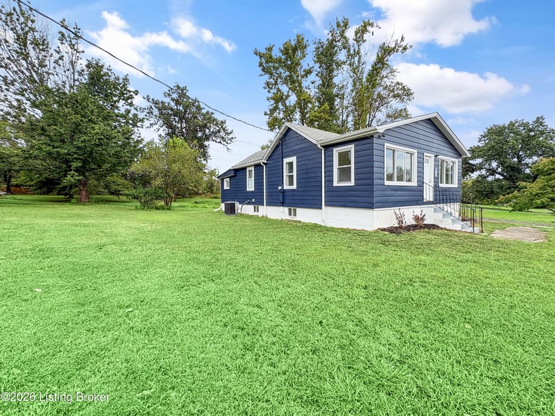 411 Blackjack Rd, Radcliff, KY 40160