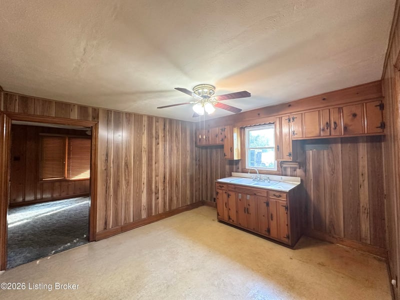 411 Pottershop Loop, Bardstown, KY 40004