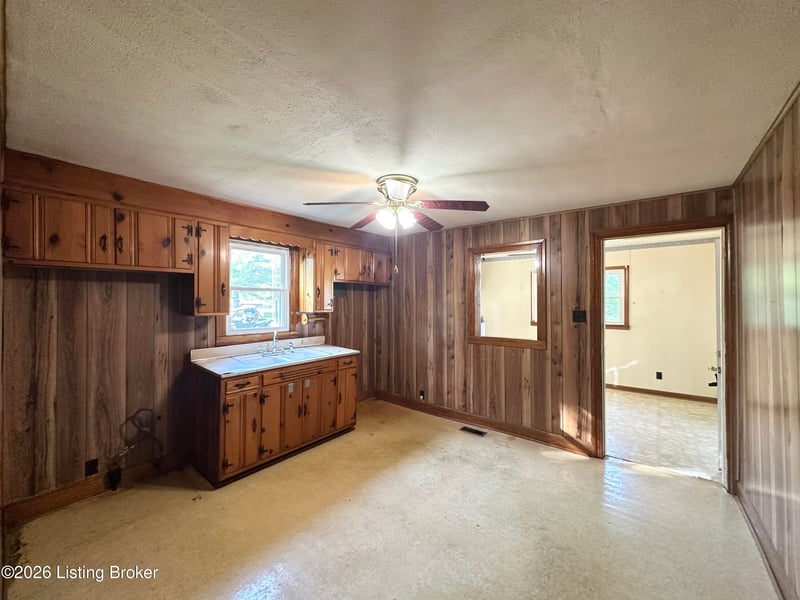 411 Pottershop Loop, Bardstown, KY 40004
