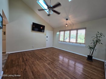 4116 Stoneview Dr #APT 4, Louisville, KY 40207