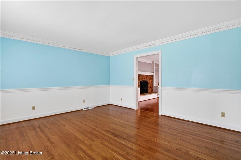 412 Lake Forest Pkwy, Louisville, KY 40245