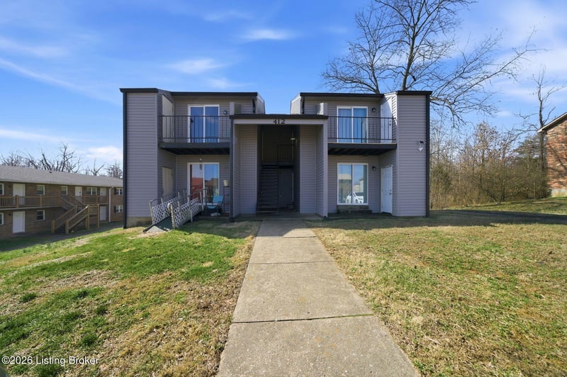 412 Wood Creek Dr, Radcliff, KY 40160