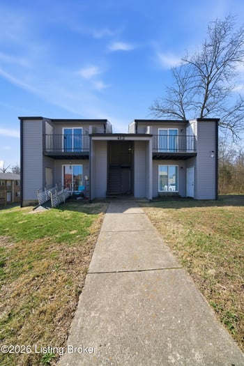 412 Wood Creek Dr, Radcliff, KY 40160