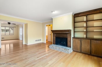 4121 Browns Ln #B13, Louisville, KY 40220