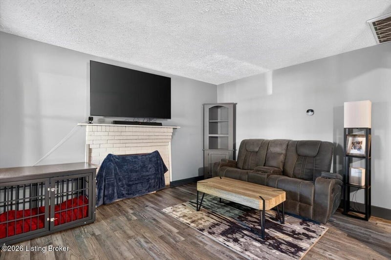 4141 Craig Ave, Louisville, KY 40215