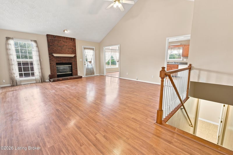 417 Spring House Ln, Louisville, KY 40229