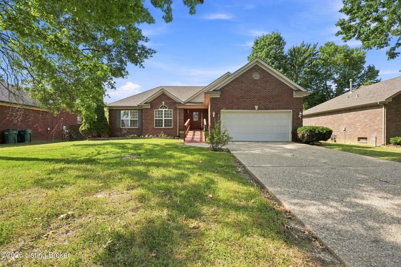 417 Spring House Ln, Louisville, KY 40229