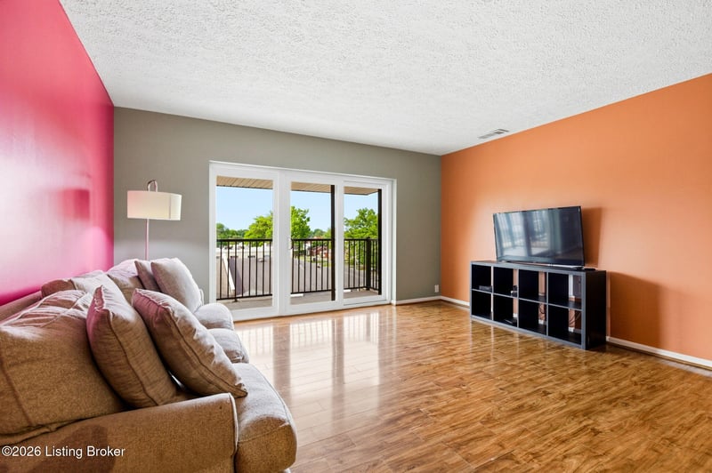 4180 Lyndon Way #507, Louisville, KY 40207