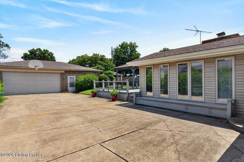 419 Jackie Way, Shepherdsville, KY 40165