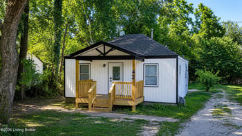 42 Nichols Dr, Louisville, KY 40215