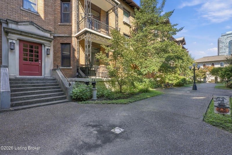 420 W Breckinridge St #APT C4, Louisville, KY 40203