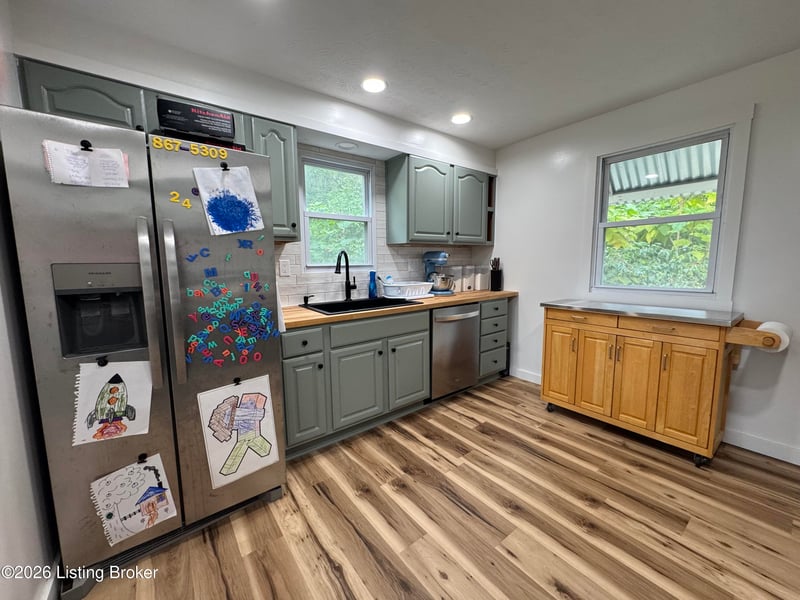 4202 Candor Ave, Louisville, KY 40216