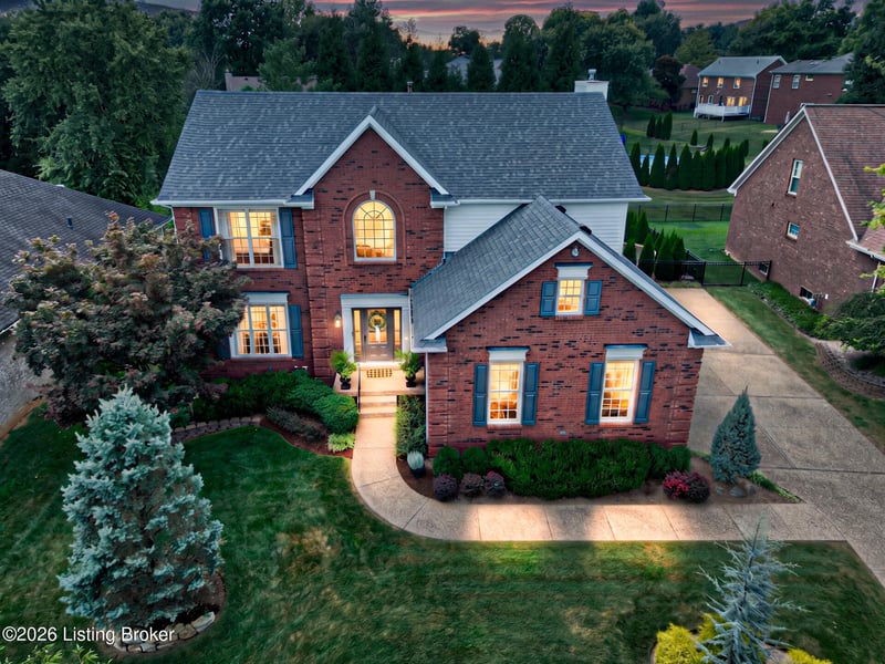 4206 Lake Spring Ct, Louisville, KY 40299