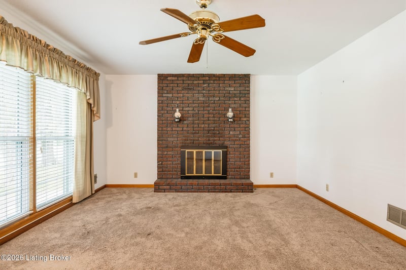 4207 Final Dr, Louisville, KY 40219