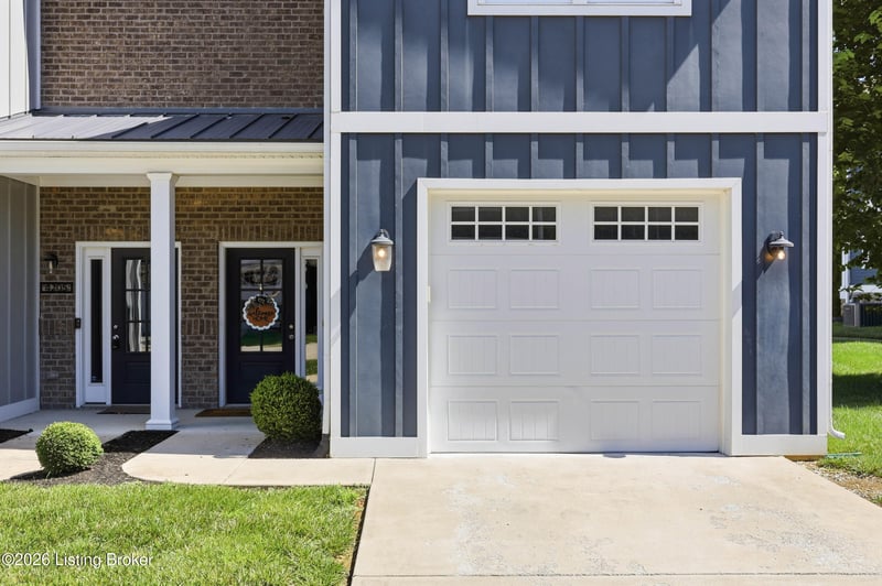 4207 Taylor Cove Ct, Louisville, KY 40220