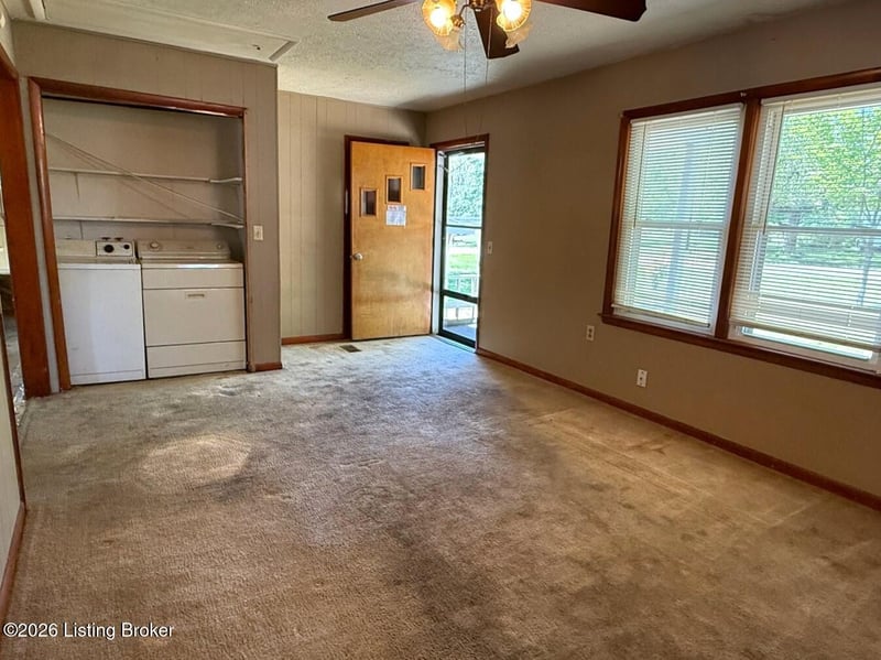 421 Peonia Rd, Clarkson, KY 42726