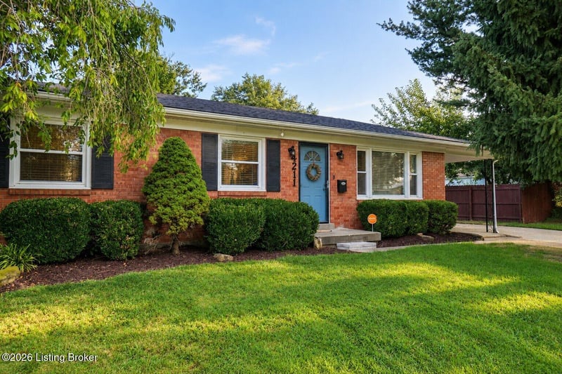 4211 Lynnbrook Dr, Louisville, KY 40220