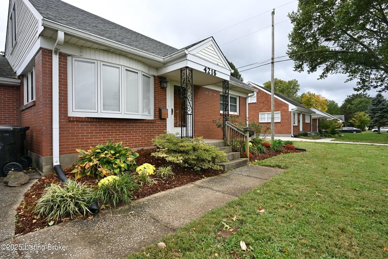 4216 Beechcrest Ave, Louisville, KY 40220