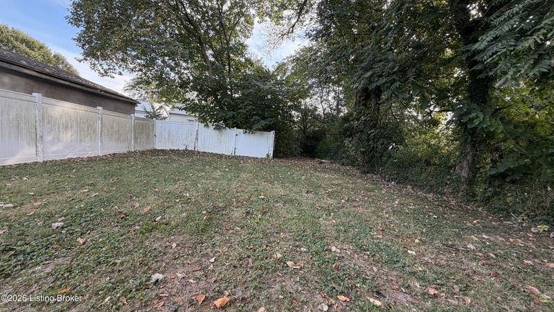 4216 Grand Ave, Louisville, KY 40211