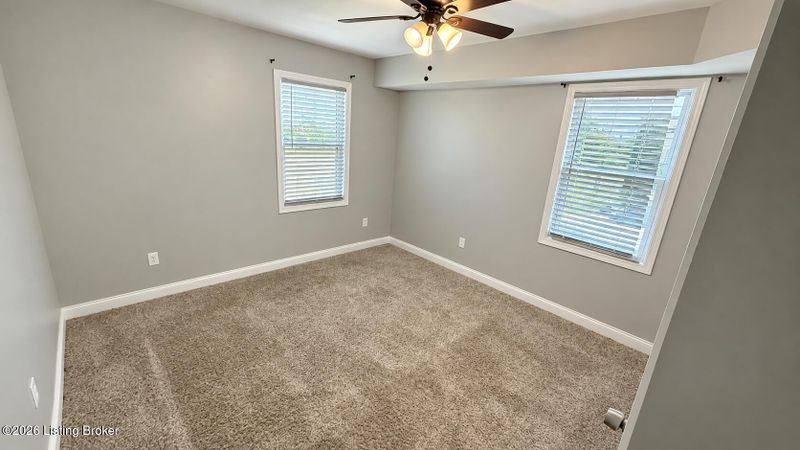 4216 Grand Ave, Louisville, KY 40211