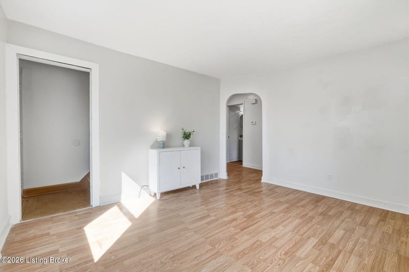 4216 Hazelwood Ave, Louisville, KY 40215